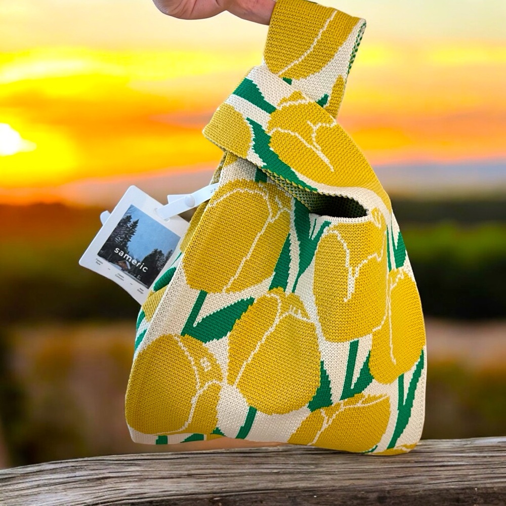 NWT Yellow Flower Compact Stylish Essentials Handheld Bag
